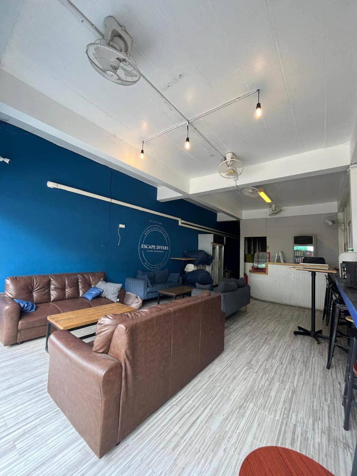 Escape Divers Hostel Koh Tao Exterior photo